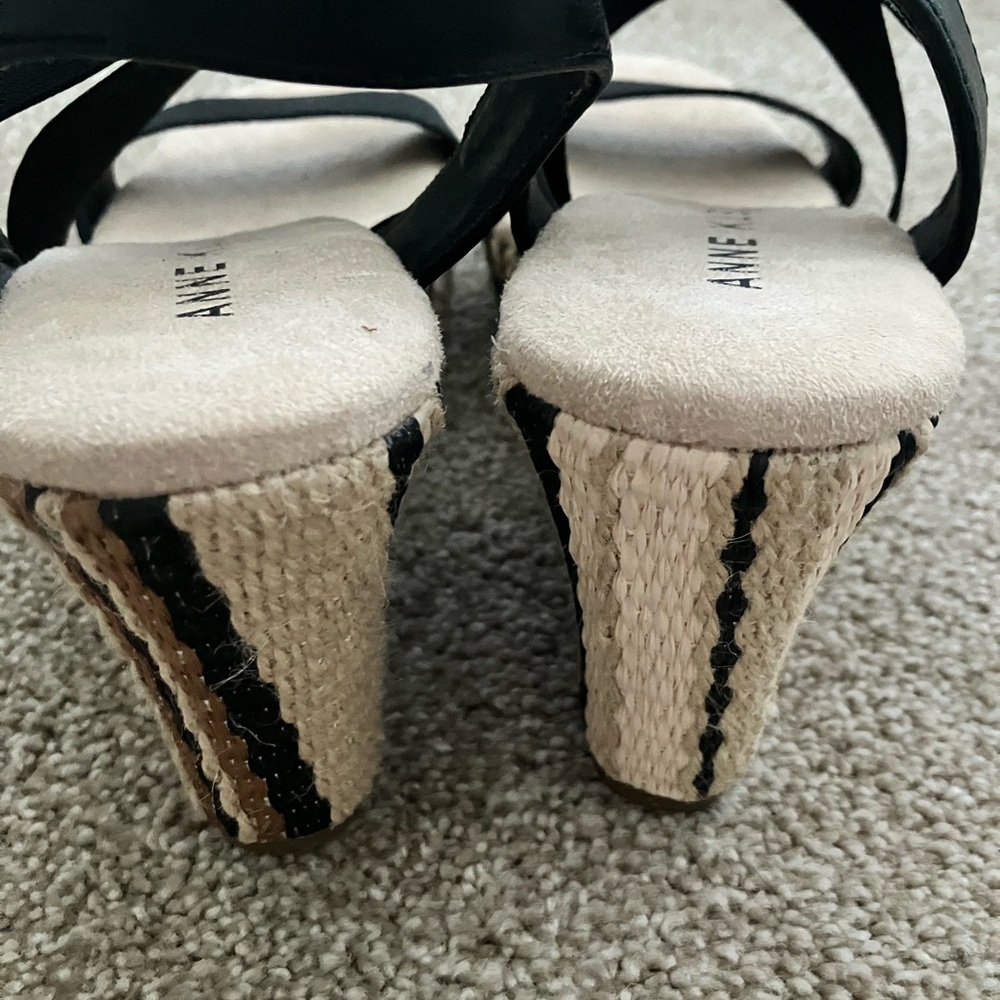 Anne‎ Klein Black and Tan Striped Woven Wedge Sandals Size 8 NWOB - Picture 3 of 8